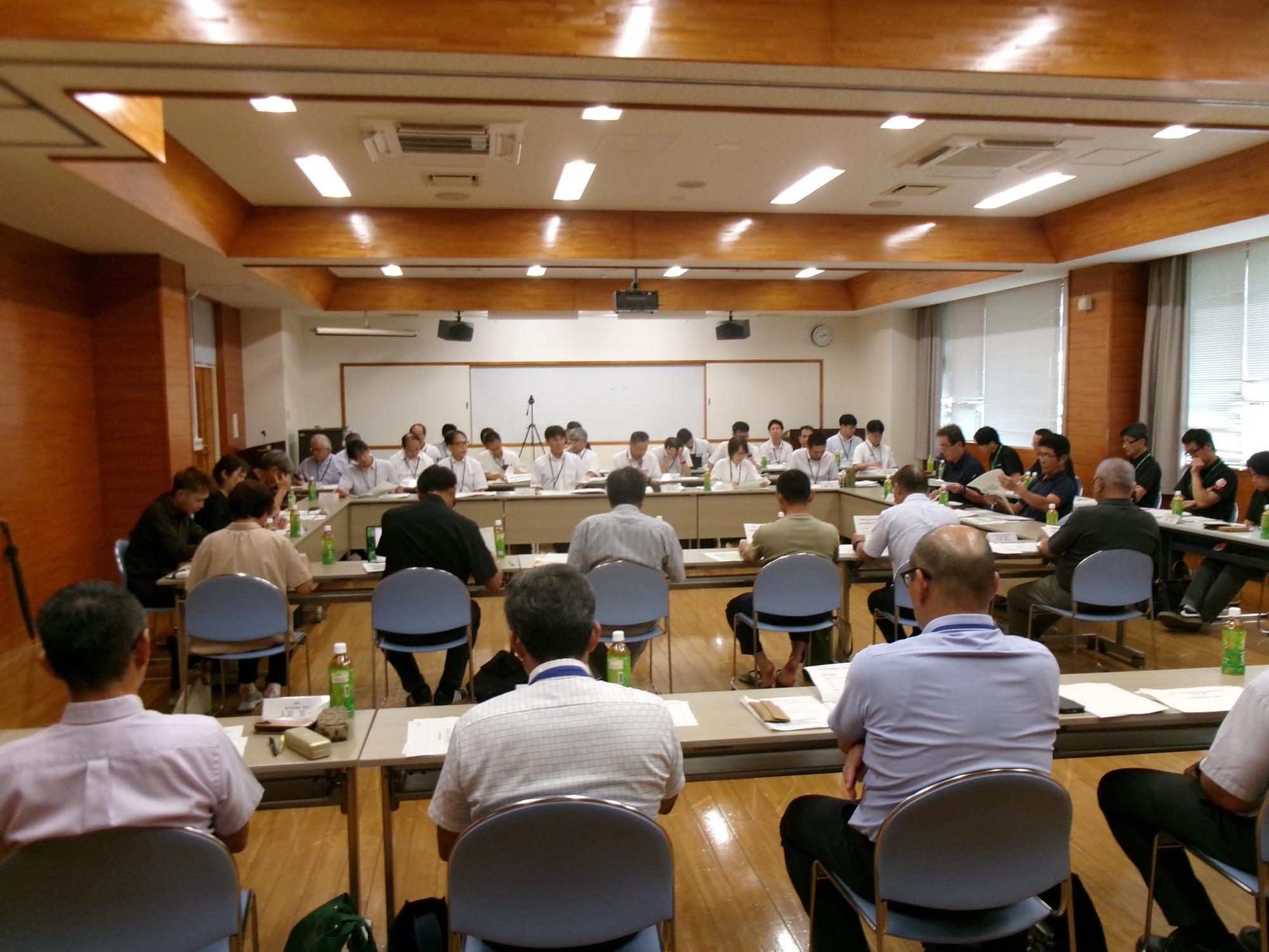 中部地域懇話会の様子