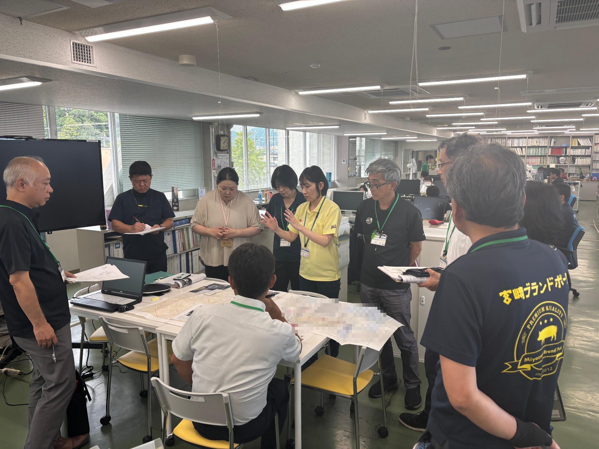 机上演習の様子