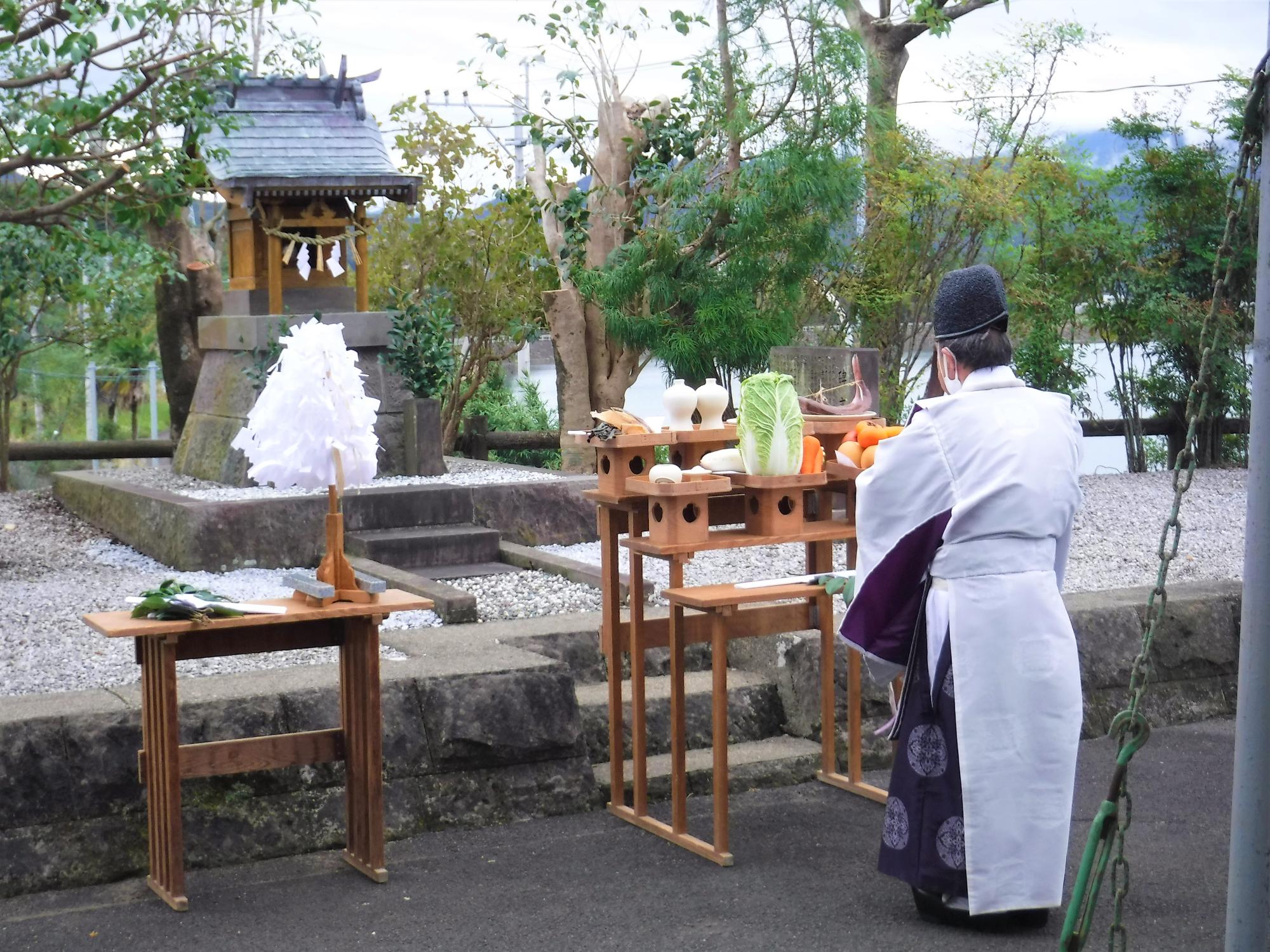 神事の様子